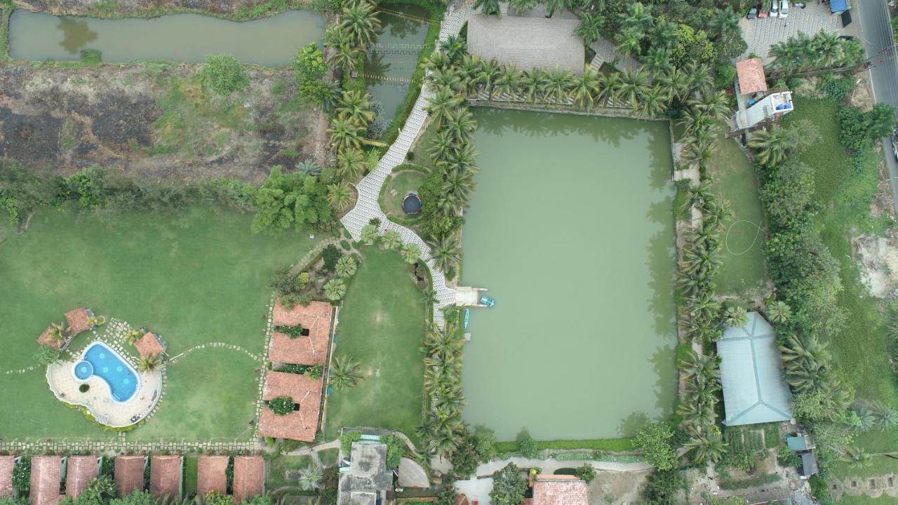 Breathing Earth - And Pool Resort 4*